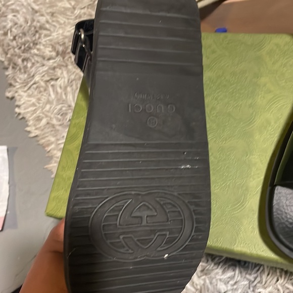 Authentic Gucci dad sandals - Picture 2 of 5